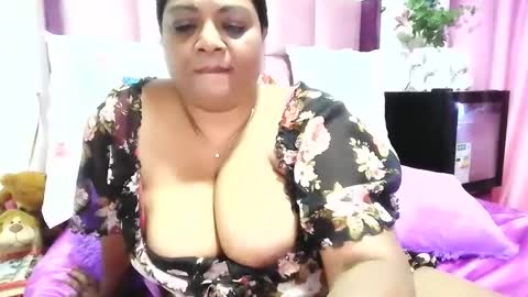 Snapshot of indiandelia chatting on 22, 1, 2025 indiandelia online show from 22, 1, 2025