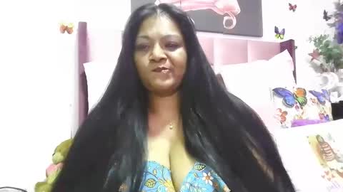 Snapshot of indiandelia chatting on 4, 2, 2025 indiandelia online show from 4, 2, 2025