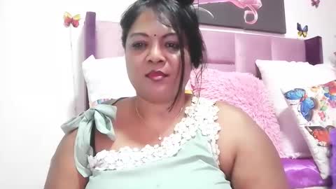 Snapshot of indiandelia chatting on 6, 2, 2025 indiandelia online show from 6, 2, 2025