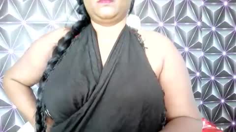 Snapshot of indiandelia chatting on 7, 10, 2025 indiandelia online show from 7, 10, 2025
