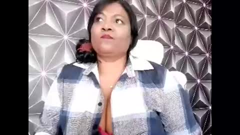 Snapshot of indiandelia chatting on 21, 10, 2025 indiandelia online show from 21, 10, 2025