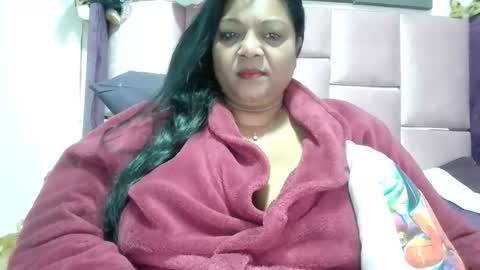 Snapshot of indiandelia chatting on 22, 10, 2025 indiandelia online show from 22, 10, 2025