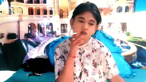 Mika online show from 18, 12, 2025