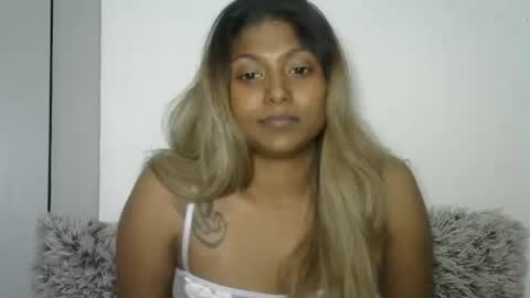 indianqtpie6 online show from 24, 9, 2025