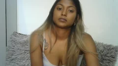 indianqtpie6 online show from 23, 4, 2026