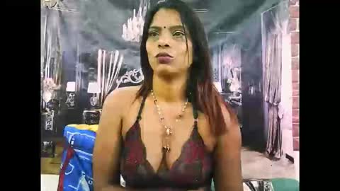 indiansexyass4u2luv online show from 21, 11, 2025
