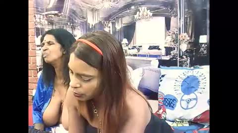 indiansexyass4u2luv online show from 15, 2, 2026