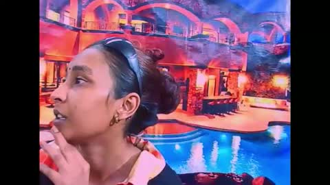 indiansexybutt4u2luv online show from 24, 3, 2026