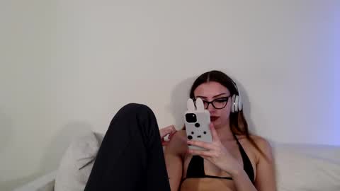 Indigo Elle online show from 18, 10, 2025