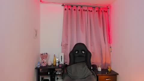 Snapshot of indra_cam chatting on 31, 1, 2025 Diana online show from 31, 1, 2025