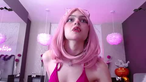 Snapshot of indy_moore chatting on 5, 11, 2025 INDY online show from 5, 11, 2025