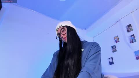 Snapshot of ineedmydaddy_ chatting on 25, 1, 2025 Luna online show from 25, 1, 2025