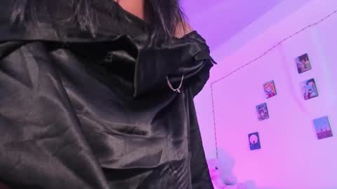 Snapshot of ineedmydaddy_ chatting on 5, 3, 2025 Luna online show from 5, 3, 2025