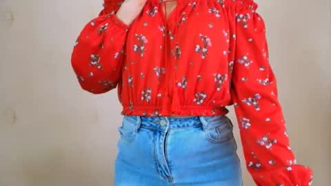 Snapshot of inessa_beauty chatting on 19, 5, 2026 Inessa online show from 19, 5, 2026
