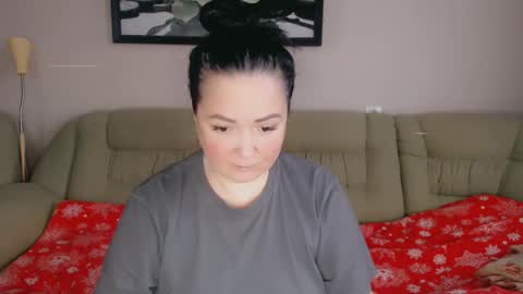 Snapshot of infinity_loveliness chatting on 2, 12, 2024 Infinity online show from 2, 12, 2024
