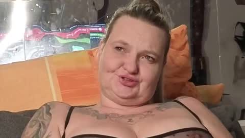 Snapshot of inkedblondi chatting on 7, 10, 2025 inkedblondi online show from 7, 10, 2025