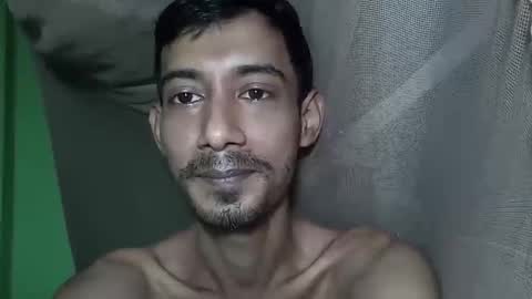 interne8famous online show from 17, 9, 2025