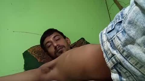 interne8famous online show from 26, 9, 2025