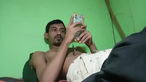 interne8famous online show from 1, 10, 2025