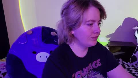 Snapshot of internetfairy_xo chatting on 19, 1, 2025 Faye online show from 19, 1, 2025