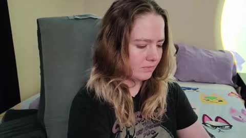 Faye online show from 11, 4, 2026