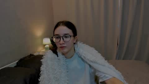 Snapshot of internetsexplorer chatting on 1, 2, 2025 Bernadette Join online show from 1, 2, 2025