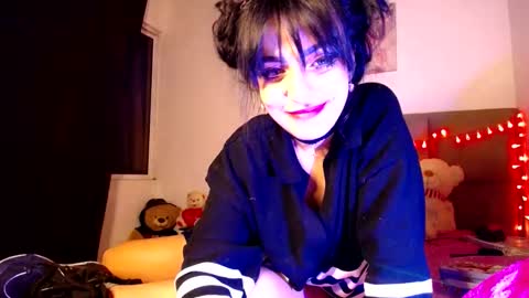 Little Gretchen online show from 13, 1, 2025