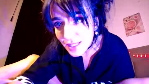 Little Gretchen online show from 13, 1, 2025