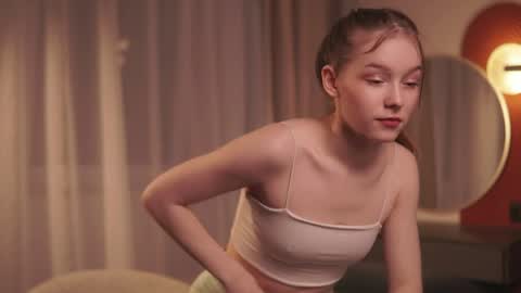 Avie online show from 9, 4, 2026