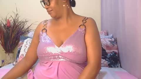Snapshot of intimacysexy chatting on 19, 5, 2026 boniswa caroline online show from 19, 5, 2026