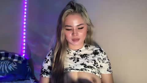 Snapshot of into_the_nightxxx chatting on 25, 7, 2026 KATH online show from 25, 7, 2026