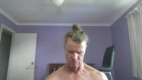 Snapshot of inxs2much chatting on 1, 1, 2025 inxs2much online show from 1, 1, 2025