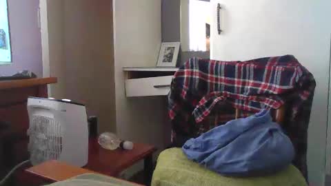 Snapshot of inxs2much chatting on 18, 10, 2025 inxs2much online show from 18, 10, 2025