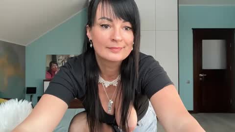 Snapshot of iracherrynow chatting on 5, 2, 2026 iracherrynow online show from 5, 2, 2026