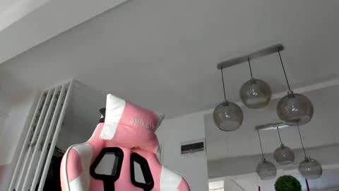 Ir s room online show from 9, 11, 2025