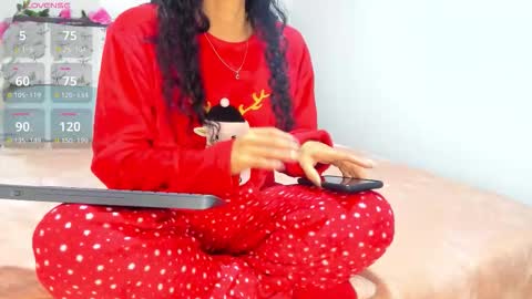 Snapshot of iris_evans__ chatting on 3, 10, 2025 iris online show from 3, 10, 2025