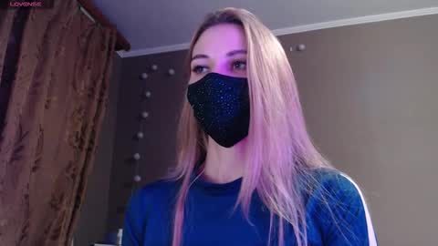 Snapshot of iris_lave chatting on 31, 10, 2025 Lily online show from 31, 10, 2025