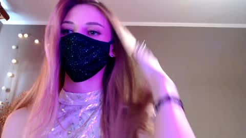 Snapshot of iris_lave chatting on 3, 5, 2026 Lily online show from 3, 5, 2026