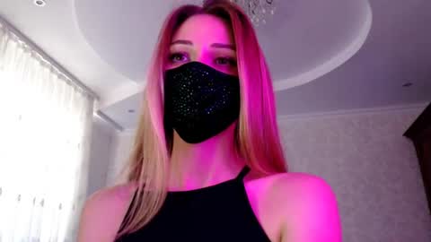Snapshot of iris_lave chatting on 15, 7, 2026 Lily online show from 15, 7, 2026