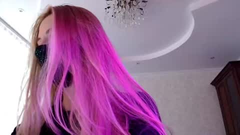Snapshot of iris_lave chatting on 20, 7, 2026 Lily online show from 20, 7, 2026