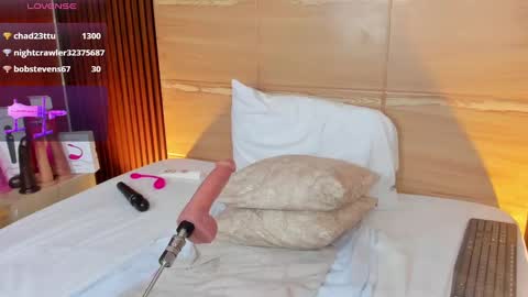 Snapshot of iris_violeta chatting on 14, 1, 2025 Iris online show from 14, 1, 2025