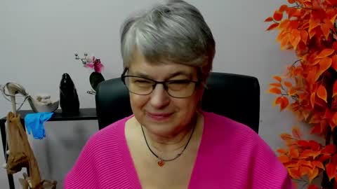 I R I S online show from 6, 12, 2024