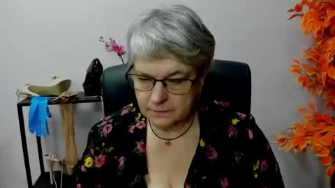 I R I S online show from 10, 12, 2024