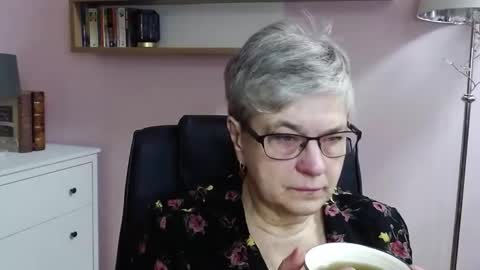 I R I S online show from 23, 12, 2024