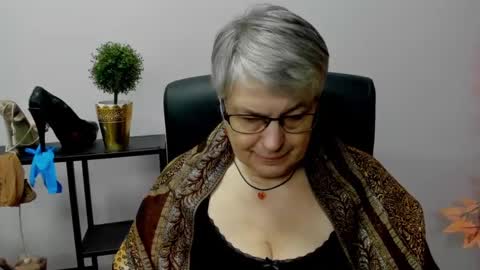 I R I S online show from 3, 1, 2025