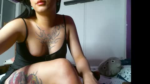 Snapshot of irisbell_ chatting on 31, 12, 2024 Camilla online show from 31, 12, 2024