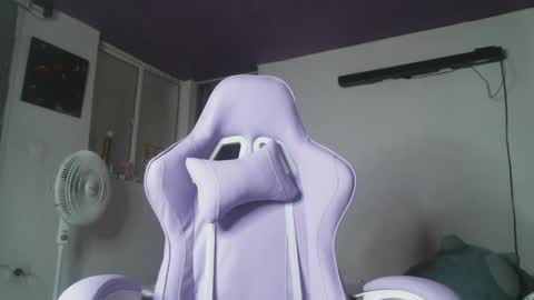 Snapshot of irisbell_ chatting on 27, 1, 2025 Camilla online show from 27, 1, 2025