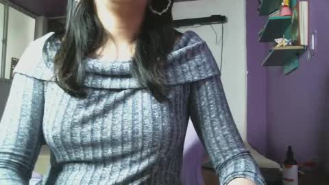 Snapshot of irisbell_ chatting on 10, 3, 2025 Camilla online show from 10, 3, 2025