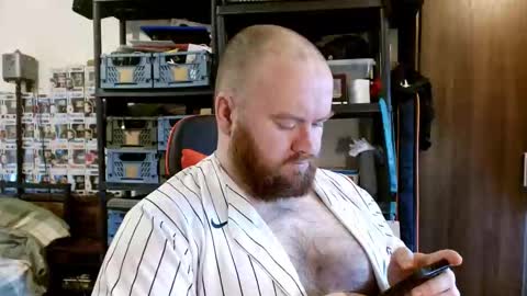 Snapshot of irishdaddy24 chatting on 21, 2, 2026 twitter theirishman205 online show from 21, 2, 2026
