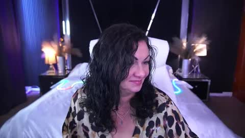 Snapshot of irismoonn chatting on 14, 10, 2025 Iris online show from 14, 10, 2025